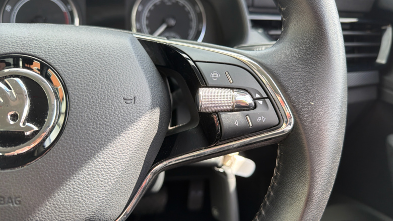 Skoda Kamiq 1.0 TSI 110 SE 5dr DSG Petrol Hatchback